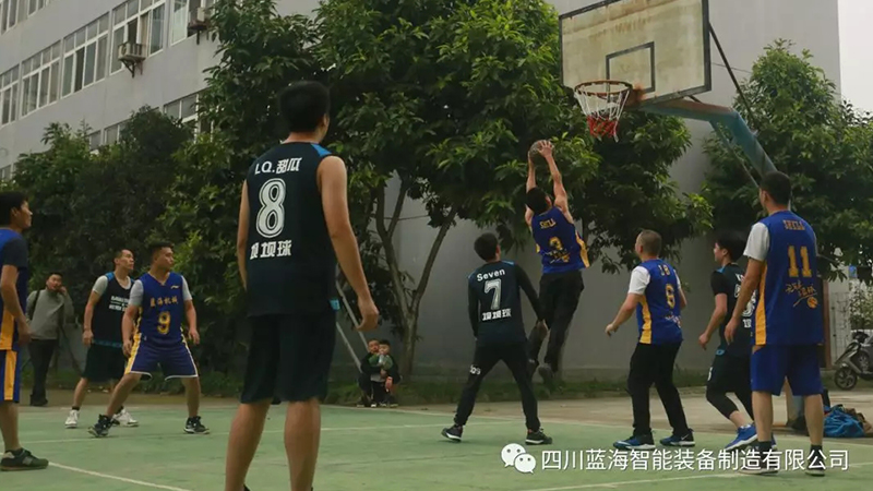 J9九游会真人游戏第一品牌vs海峡科技园区篮球友谊赛