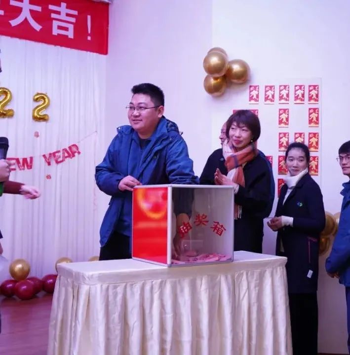 J9九游会真人游戏第一品牌年会继往开来迎新春 致广尽精拓蓝海